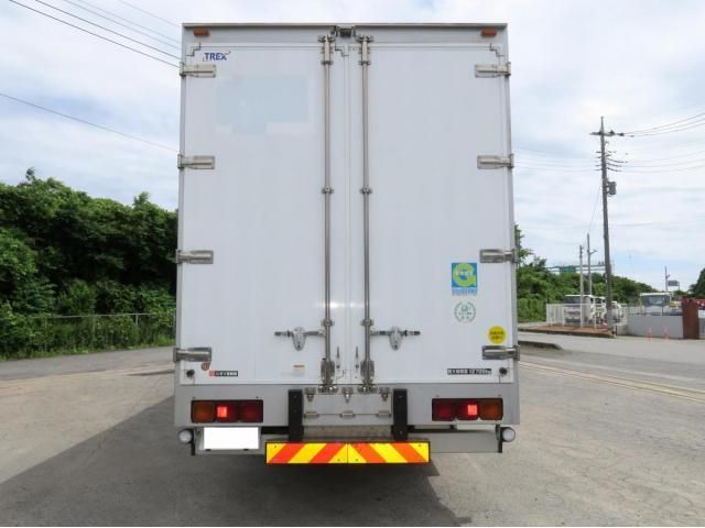 Isuzu GIGA 2018-10 7606893-4
