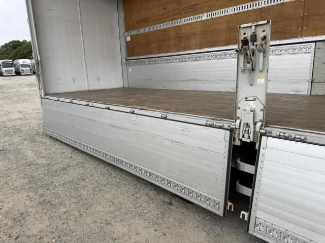 Isuzu GIGA 2020-09 7710328-23