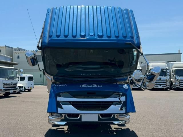 Isuzu GIGA 2017-06 7710325-27