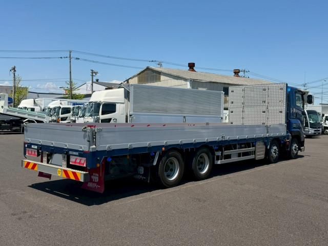 Isuzu GIGA 2017-06 7710325-3