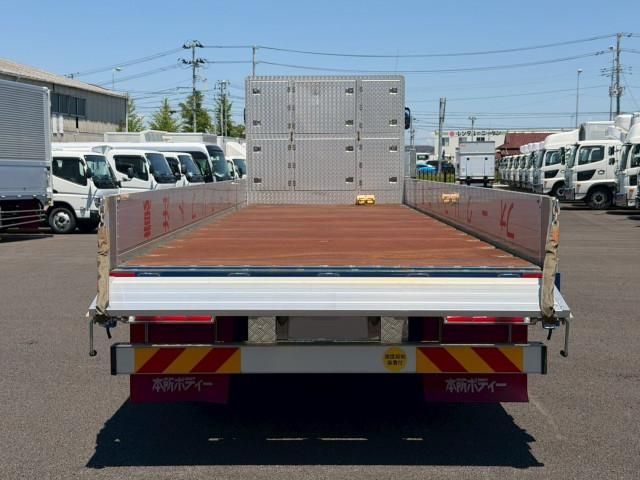 Isuzu GIGA 2017-06 7710325-8