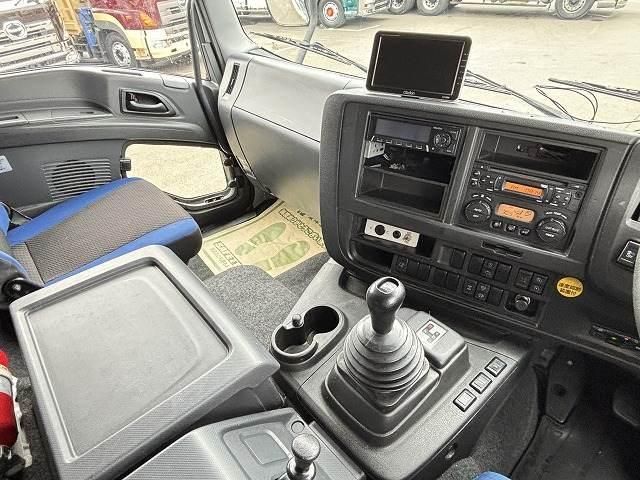 Isuzu GIGA 2018-03 7710329-15