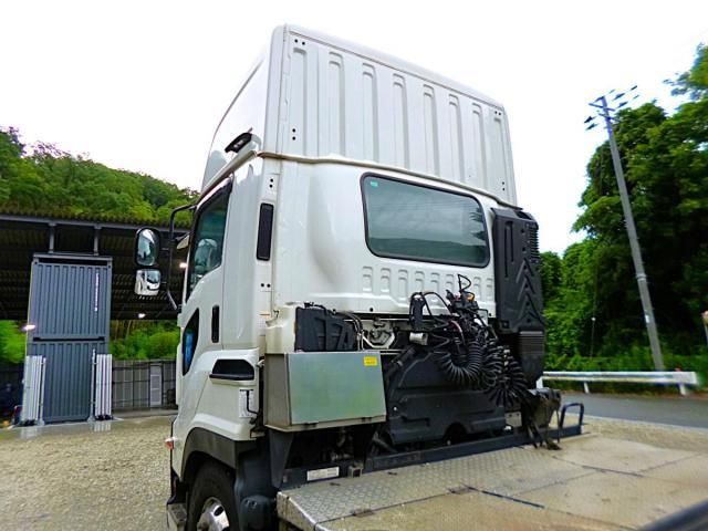 Isuzu GIGA 2021-11 7737875-9