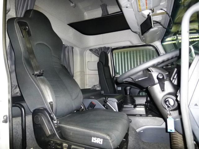 Isuzu GIGA 2021-11 7737875-23