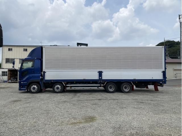 Isuzu GIGA 2016-03 7737876-5