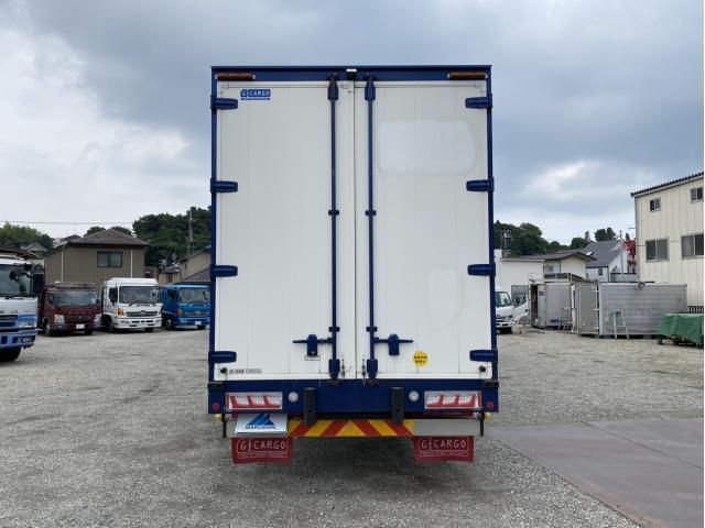 Isuzu GIGA 2016-03 7737876-6