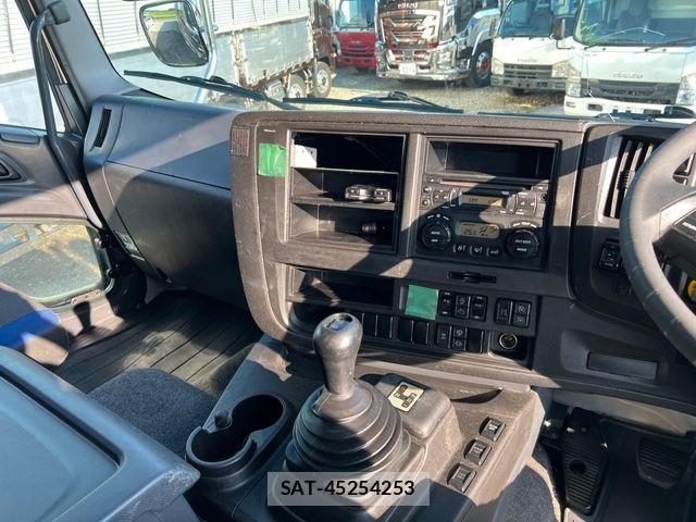 Isuzu GIGA 2016-03 7785208-4