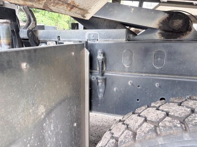 Isuzu GIGA 2020-10 7864717-18