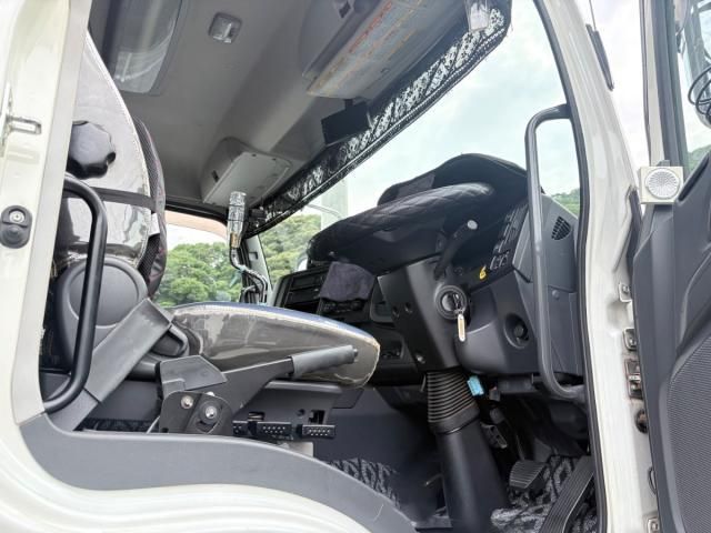 Isuzu GIGA 2020-10 7864717-23