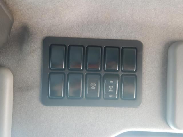 Isuzu GIGA 2014-05 7864720-15