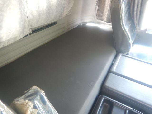 Isuzu GIGA 2014-05 7864720-19