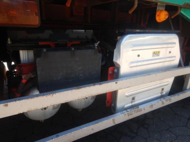 Isuzu GIGA 2014-05 7864720-24