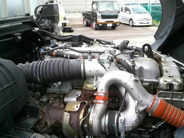 Isuzu GIGA 2022-02 7864716-17