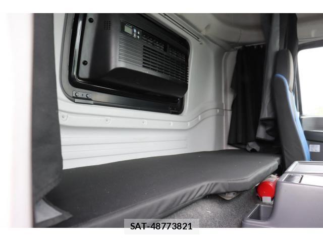 Isuzu GIGA 2018-03 7902656-16