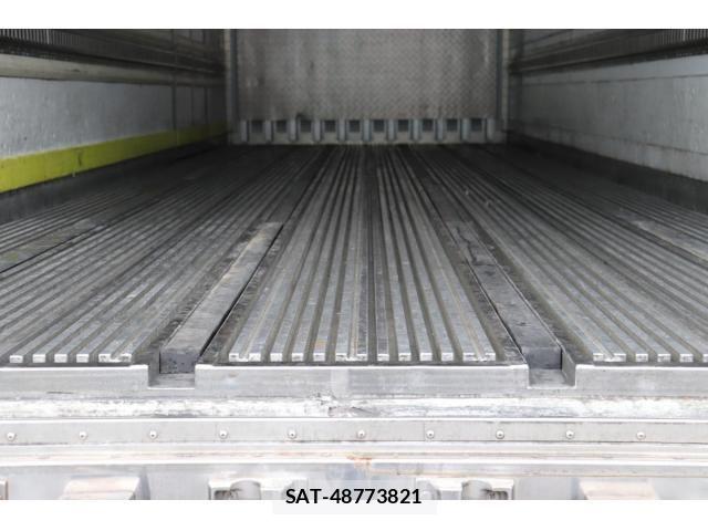 Isuzu GIGA 2018-03 7902656-8