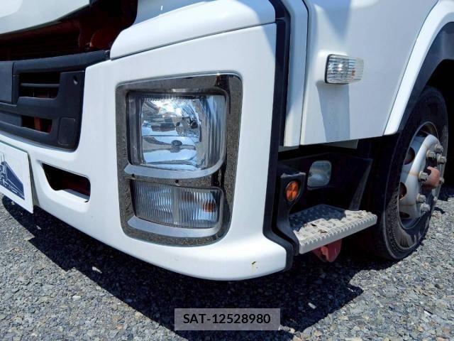 Isuzu GIGA 2016-03 7961847-13