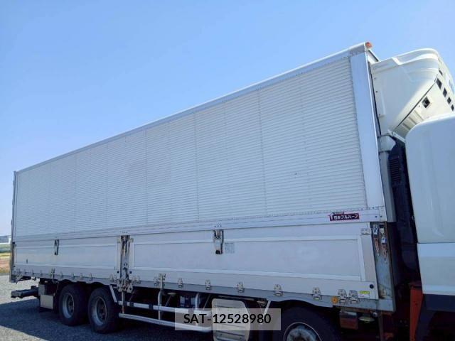 Isuzu GIGA 2016-03 7961847-17