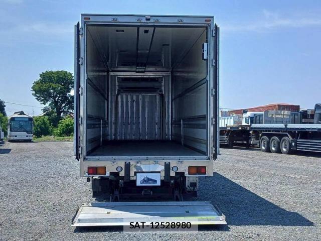 Isuzu GIGA 2016-03 7961847-22