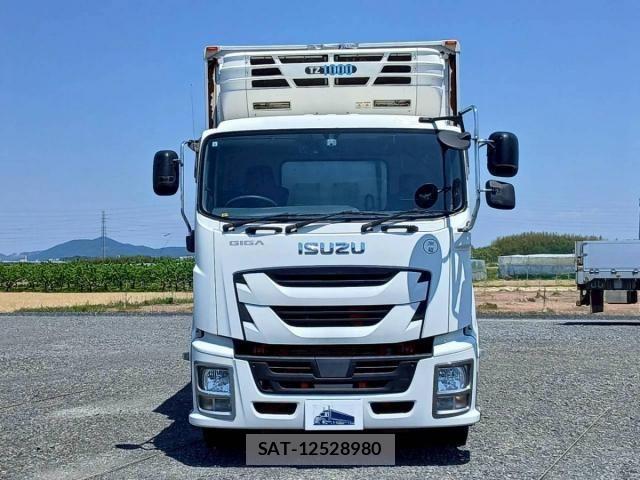 Isuzu GIGA 2016-03 7961847-2