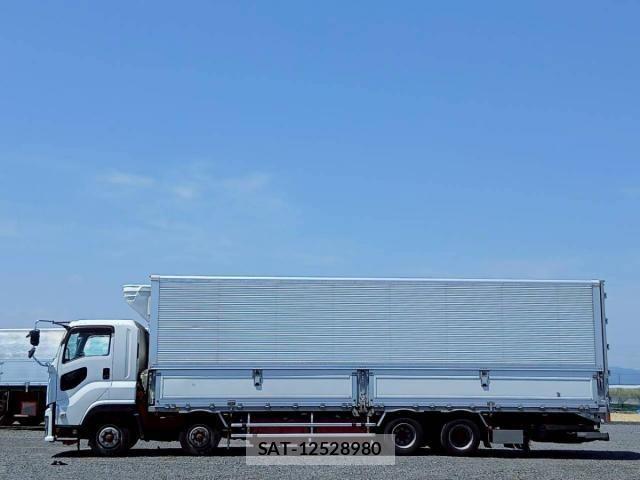 Isuzu GIGA 2016-03 7961847-8