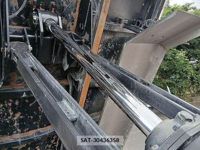Isuzu GIGA 2021-04 7961837-9