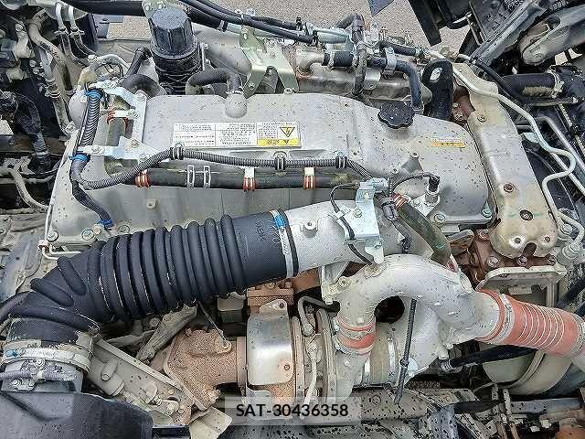 Isuzu GIGA 2021-04 7961837-15