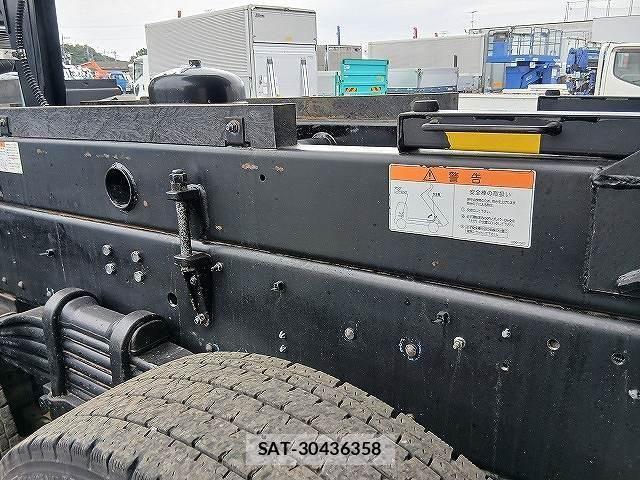 Isuzu GIGA 2021-04 7961837-16