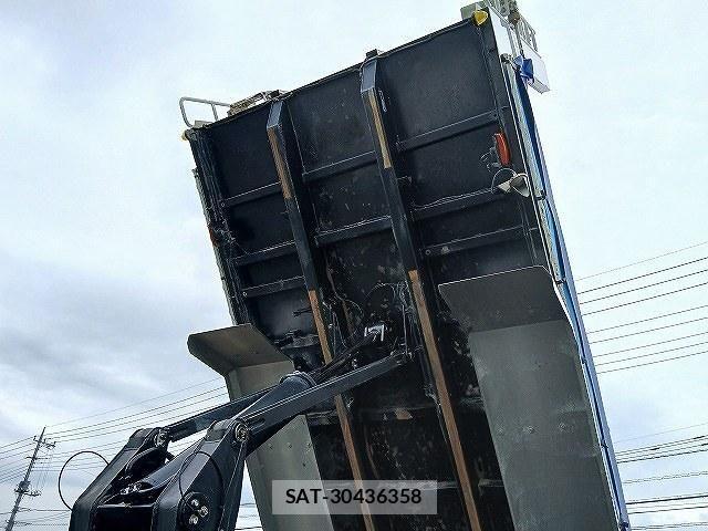 Isuzu GIGA 2021-04 7961837-8