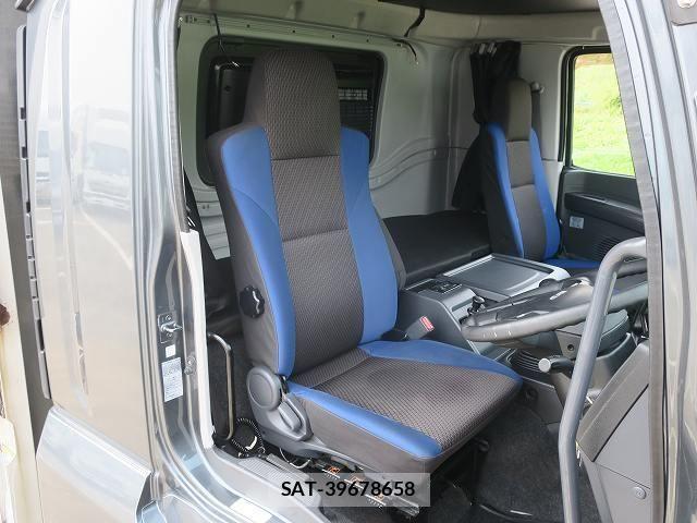 Isuzu GIGA 2018-07 7979325-14