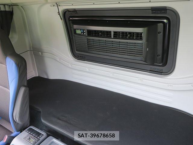 Isuzu GIGA 2018-07 7979325-22