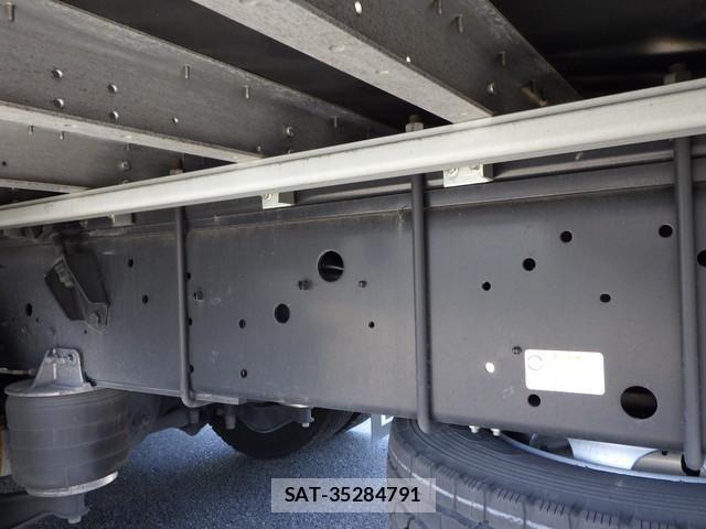 Isuzu GIGA 2024-04 7979335-17