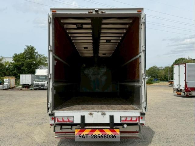 Isuzu GIGA 2015-07 7979340-8