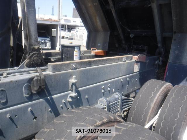 Isuzu GIGA 2020-08 7979341-9