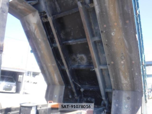 Isuzu GIGA 2020-08 7979341-8