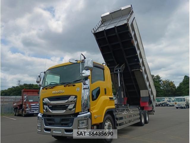 Isuzu GIGA 2019-01 8035731-7