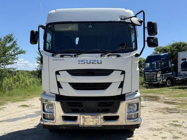 Isuzu GIGA 2017-01 8060596-0