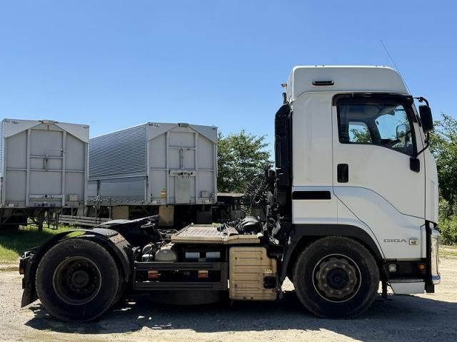 Isuzu GIGA 2017-01 8060596-6