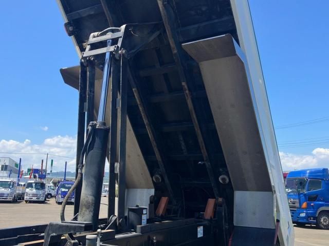 Isuzu GIGA 2021-07 8060587-12
