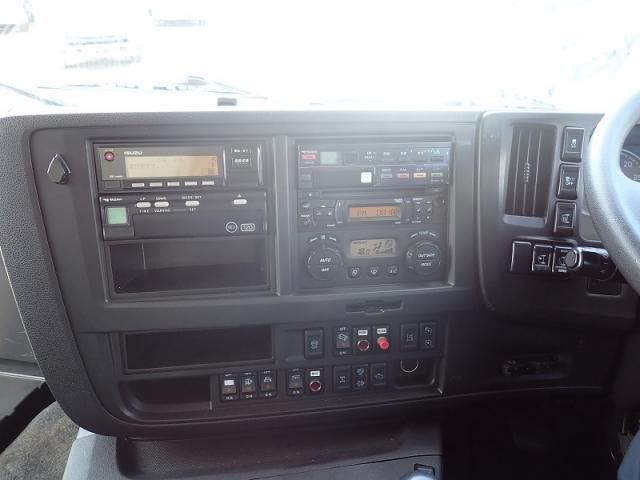 Isuzu GIGA 2017-08 8060592-15