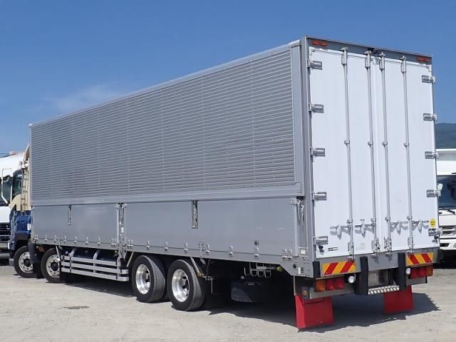 Isuzu GIGA 2017-08 8060592-3