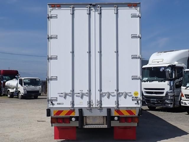 Isuzu GIGA 2017-08 8060592-5