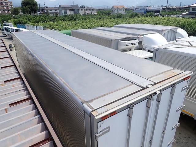 Isuzu GIGA 2017-08 8060592-6