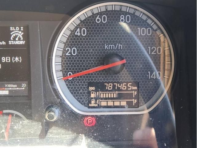 Isuzu GIGA 2016-09 8060593-2