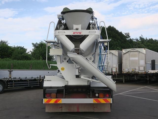 Isuzu GIGA 2015-02 8060588-4
