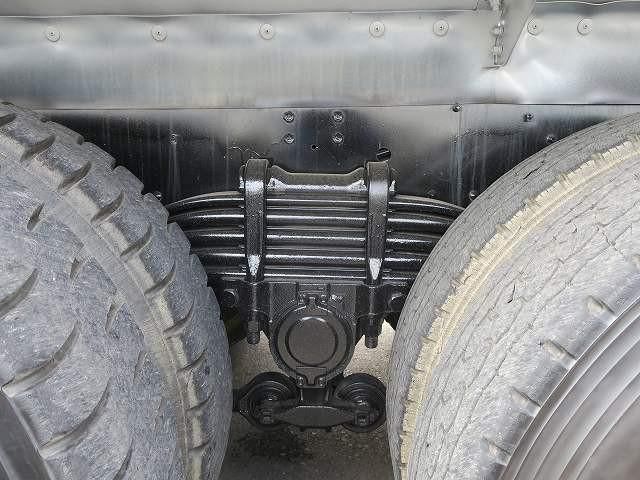 Isuzu GIGA 2015-02 8060588-6
