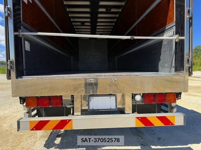 Isuzu GIGA 2015-08 8073859-17