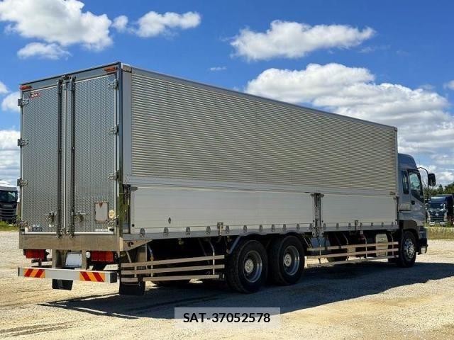 Isuzu GIGA 2015-08 8073859-5