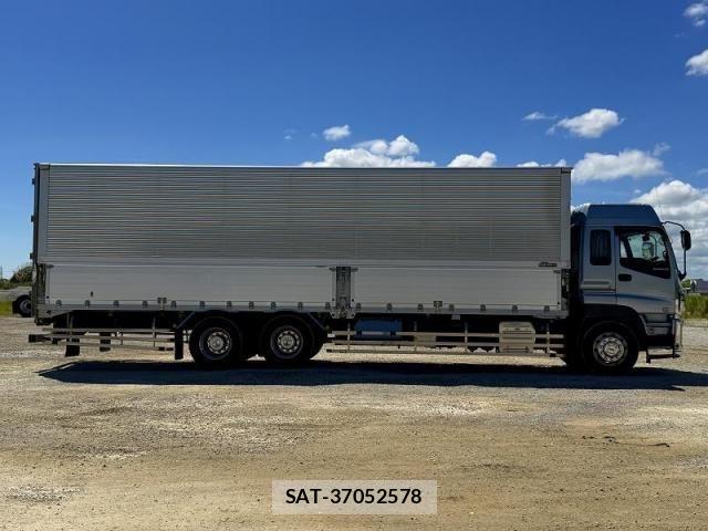Isuzu GIGA 2015-08 8073859-6