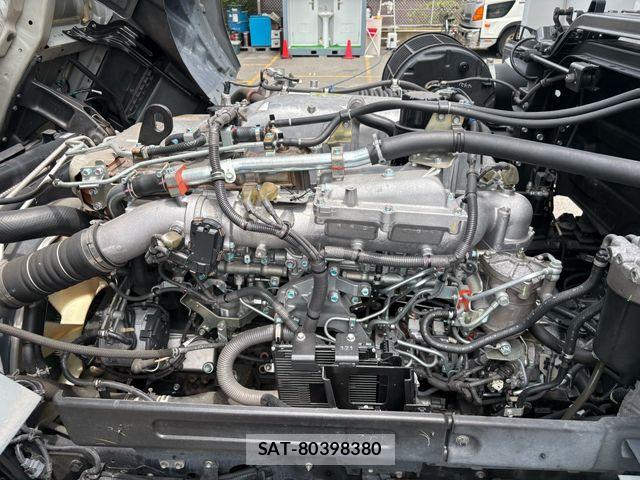 Isuzu GIGA 2021-05 8099330-17