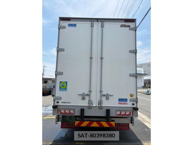 Isuzu GIGA 2021-05 8099330-1